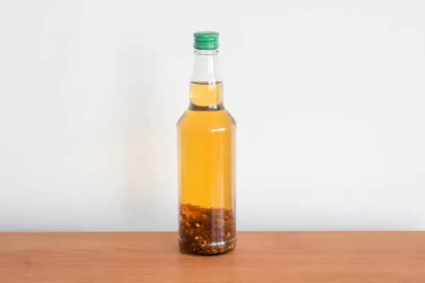 Nalewka z bursztynu: Właściwości, przepisy i zastosowanie