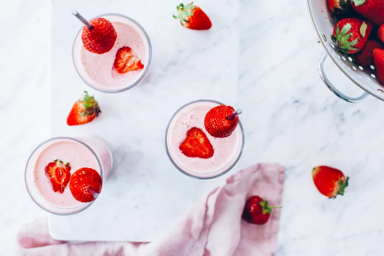 Koktajl truskawkowy: Prosty przepis, wariacje i sekrety idealnego smaku