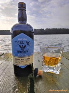 TEELING Pot Still Whiskey 46 % - blog o whisky